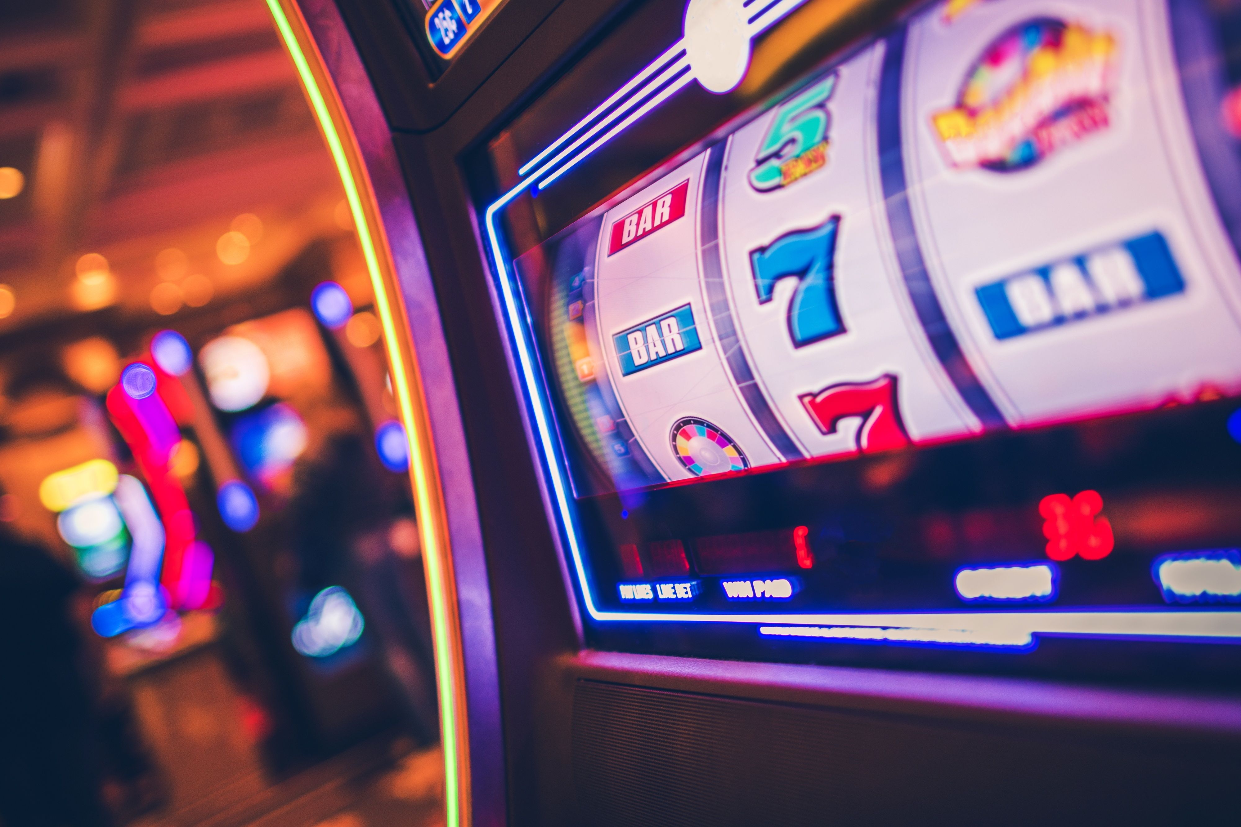 mog777 live-dealer roulette wheel in mobile browser and iOS home screen widget